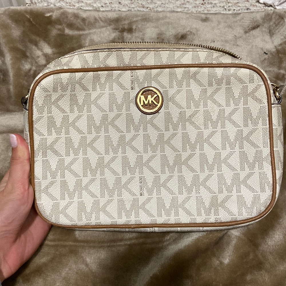 Michael Kors Crossbody